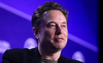 Elon Musk’s attacks on Kamala Harris become more  unhinged,  with  help from AI