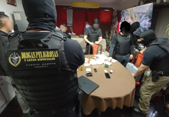 Operation “White Shoe”: Drug dealing network dismantled   in   Puerto Madryn