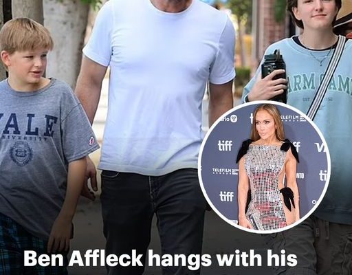 Jennifer Garner flashes a smile after attending LA blood drive – as ex Ben Affleck bonds with  their  kids amid J-Lo divorce