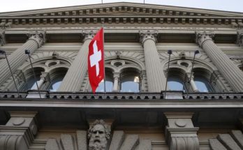 Swiss banks turn on   instant payments system