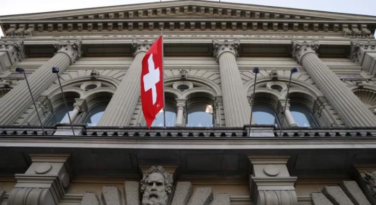 Swiss banks turn on   instant payments system